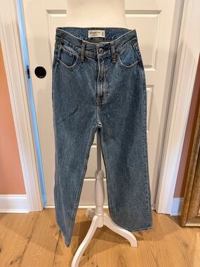 Abercrombie The Loose High Rise with Gems